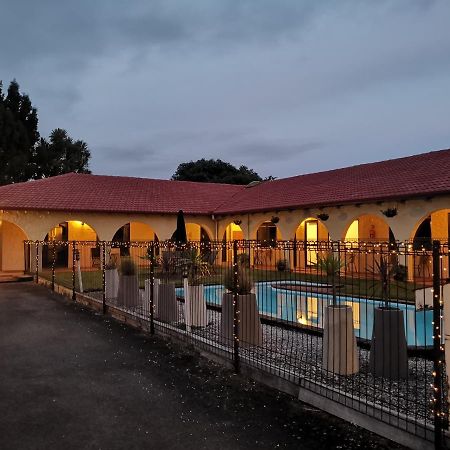 Captains Quarters Motor Inn Cambridge Dış mekan fotoğraf